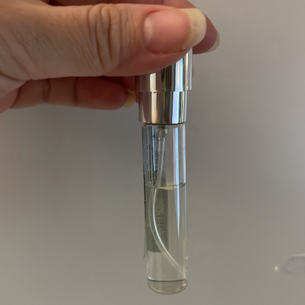 Lalique Amethyst Eau de Parfum: Scentbird - Picture 3 of 3